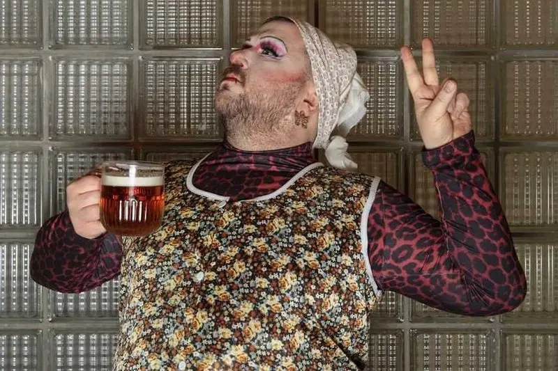 Pinkbus hezky česky
