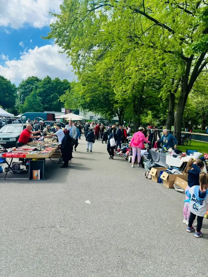 Flohmarkt EDEKA Center Struve HH-Bramfeld
