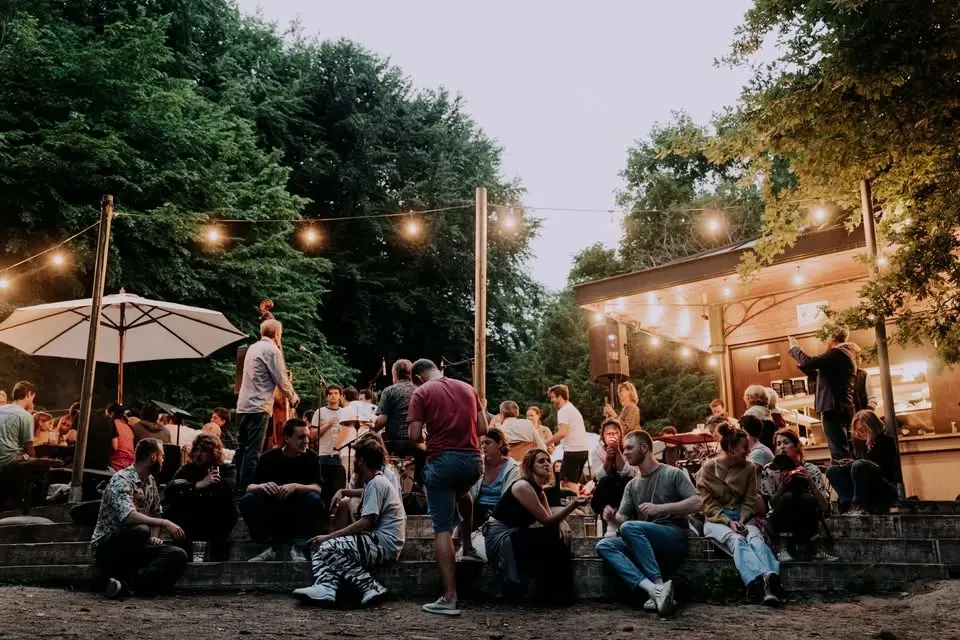 LE KIOSQUE ◊ JAZZ IN THE WOODS - SS26