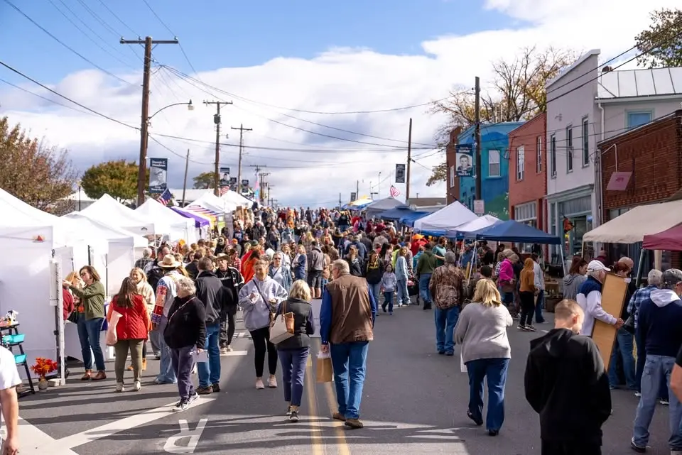 Elkton Autumn Days