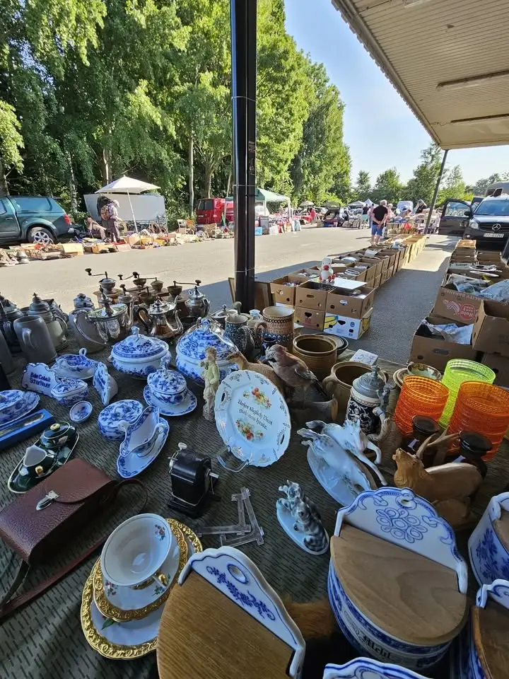 2 TAGE 15.08. - 16.08.2026 OBERLAUSITZER ANTIK & TRÖDELMARKT FLOHMARKT WILTHEN BADEWEG