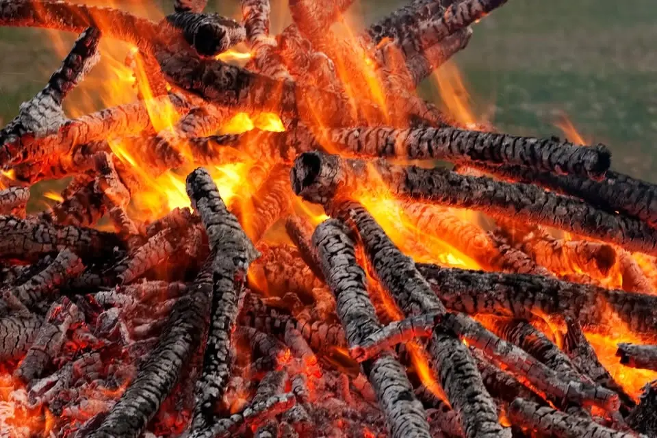 Sankt Hans-aften i Ravnsbjergkirkebn