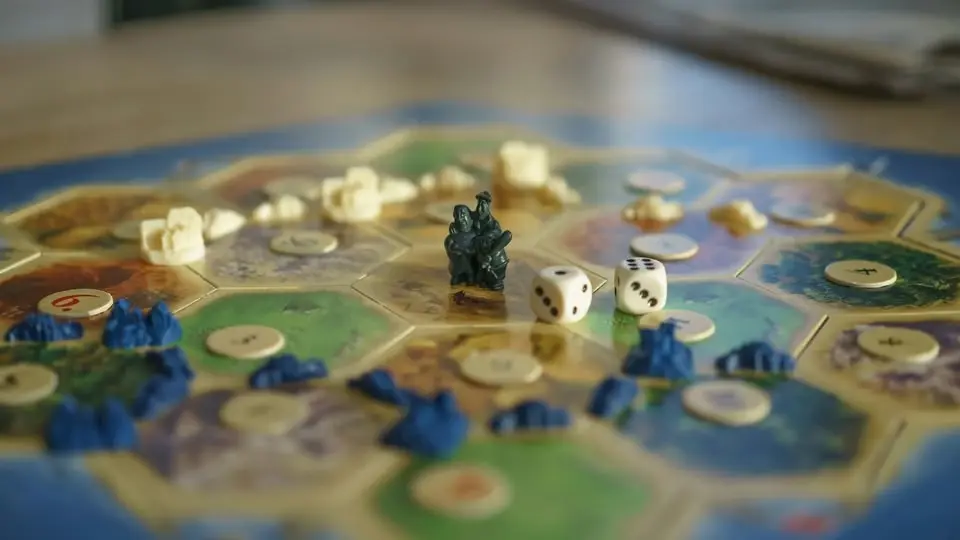 Board Games & Creative Escapes