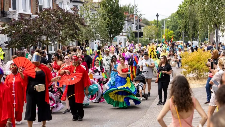 Leyton Más - The People's Carnival