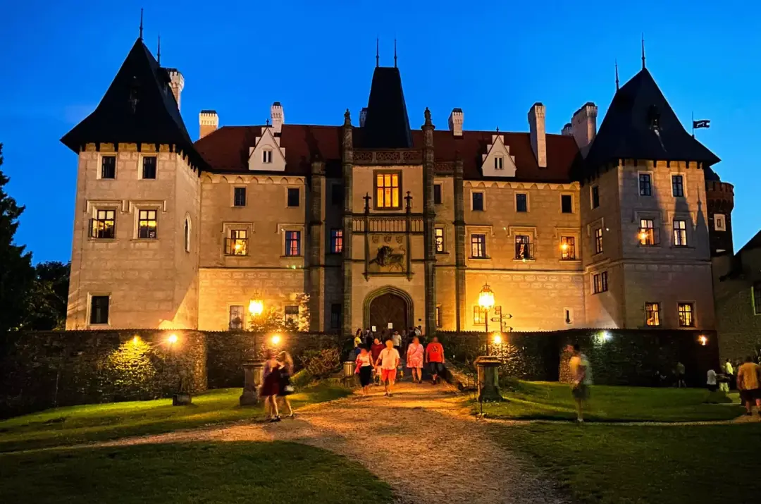 Večer otevřených bran na zámku Žleby