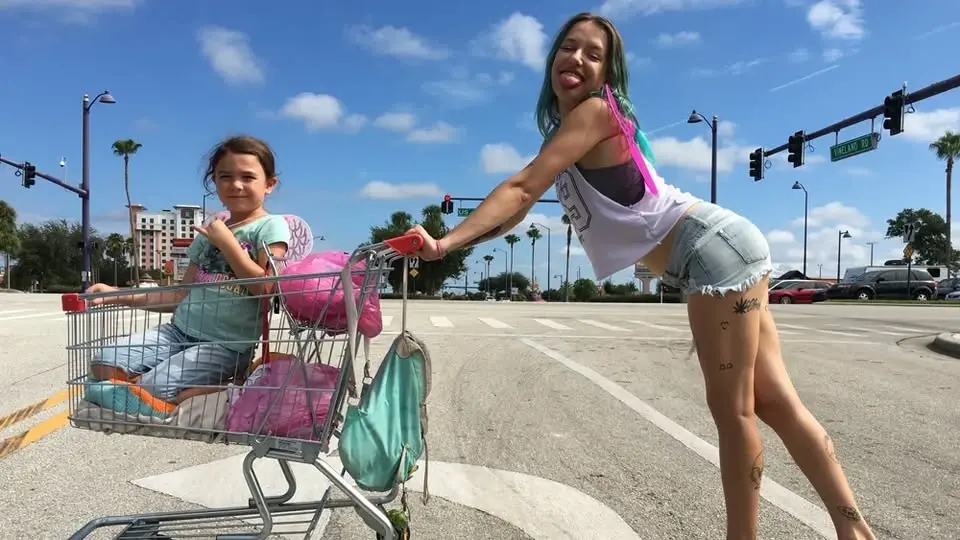DI48 PRES: THE FLORIDA PROJECT (SEAN BAKER, 2017)