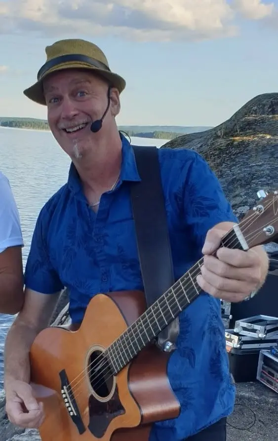 Sommarfest på Blåsut med Janne Karlsson!