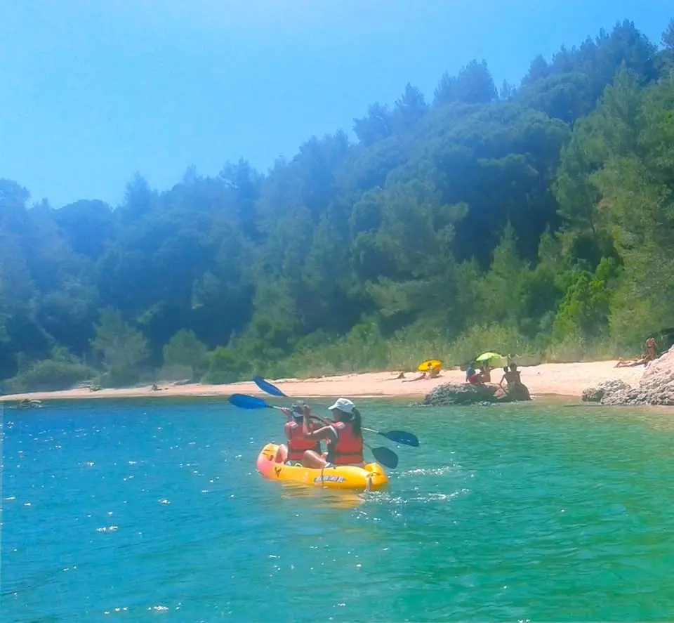 Arrábida Adventure: Hiking, Kayaking & Organic Picnic