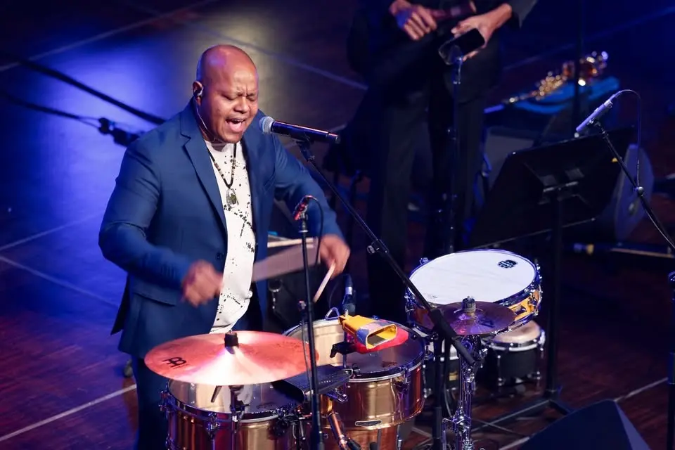 Alberto Caicedo live: Plëss in concert