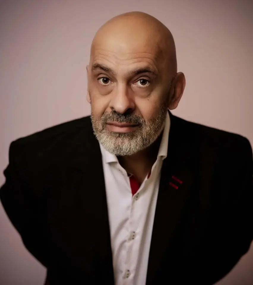 Mike Gunn headlines our night at Jesus Green Lido!