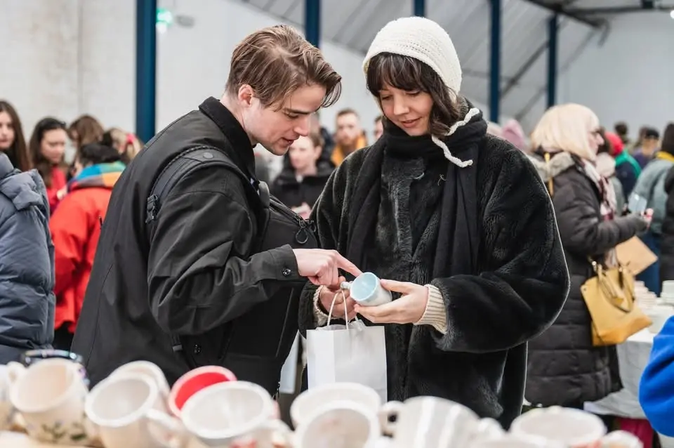 Independent Ceramics Market