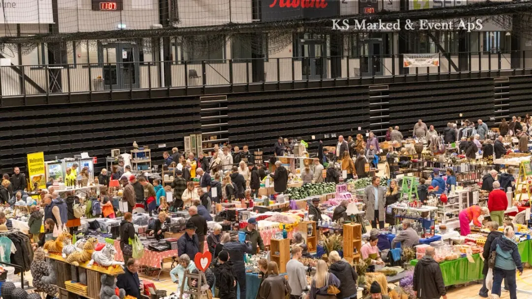 Stort loppe - kræmmermarked Herning sportscenter 