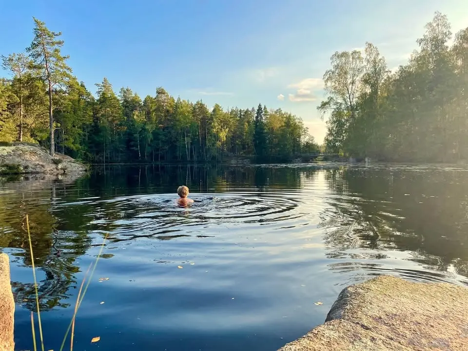 The Heart of Summer: Yoga vacation on Möllan