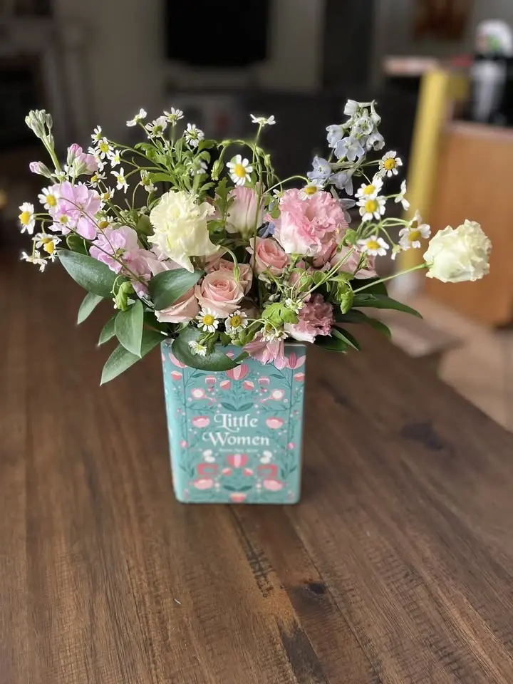 Books & Blooms: Design Your Own Book Vase Arrangement