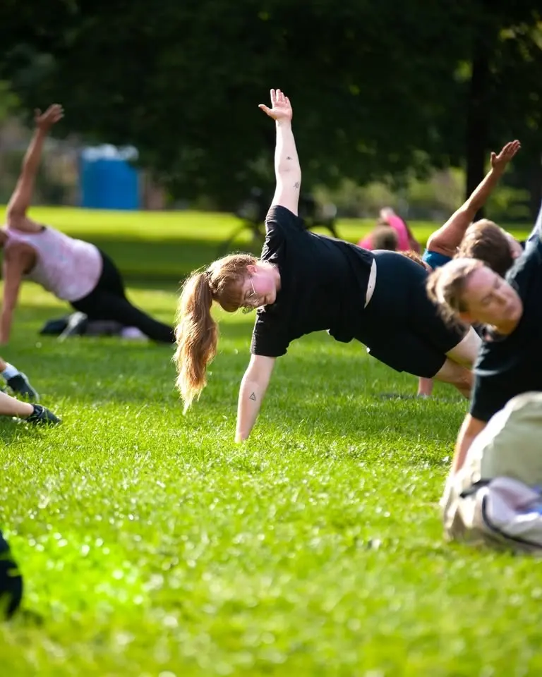 Gratis parkträning med Friskis i Katrinelund 🤸‍♀️
