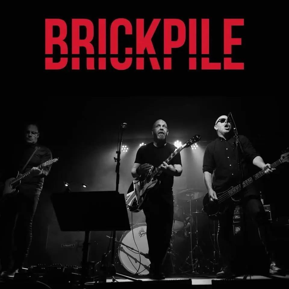 BRICKPILE i sommar på William's Pub!