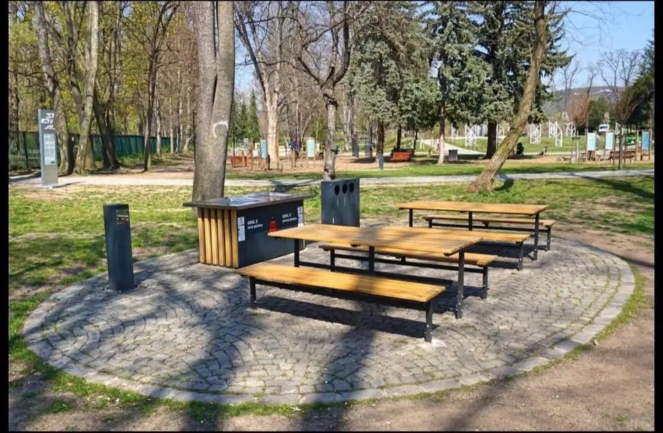 Grilovačka ( kytary + deskovky  a jiné aktivity) (21/25)