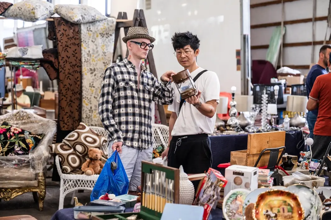 The Giant Summer Flea