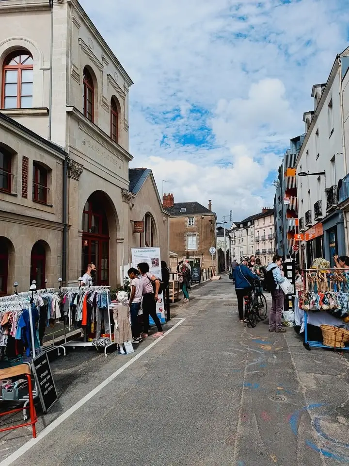 Marché nocturne des créateur.ices et concert