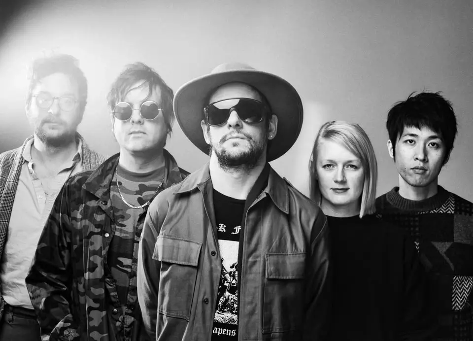 Ryan Davis & the Roadhouse Band (US) // Landmark