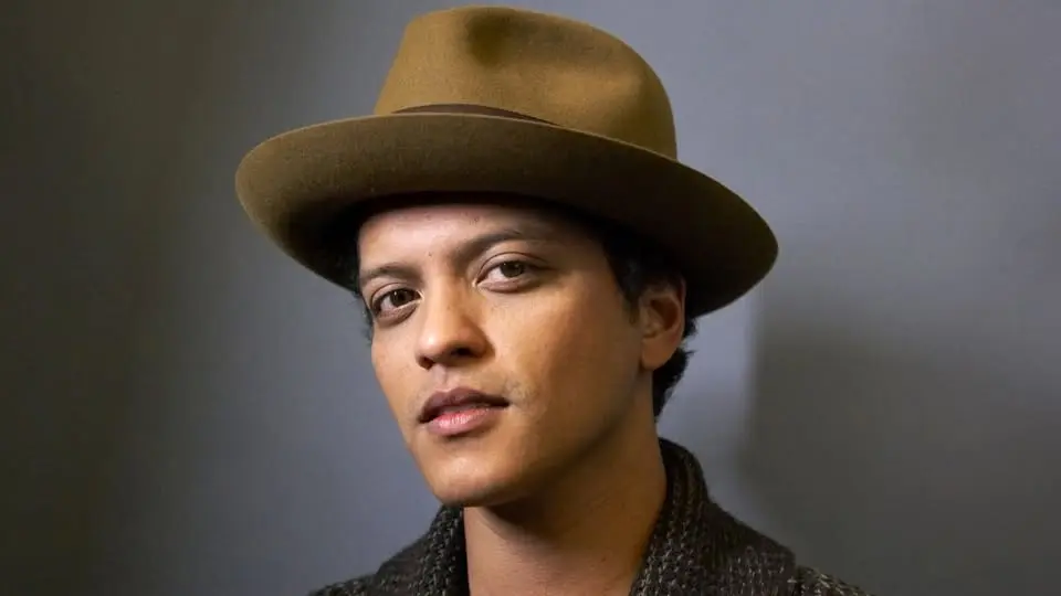 Bruno Mars – Paris