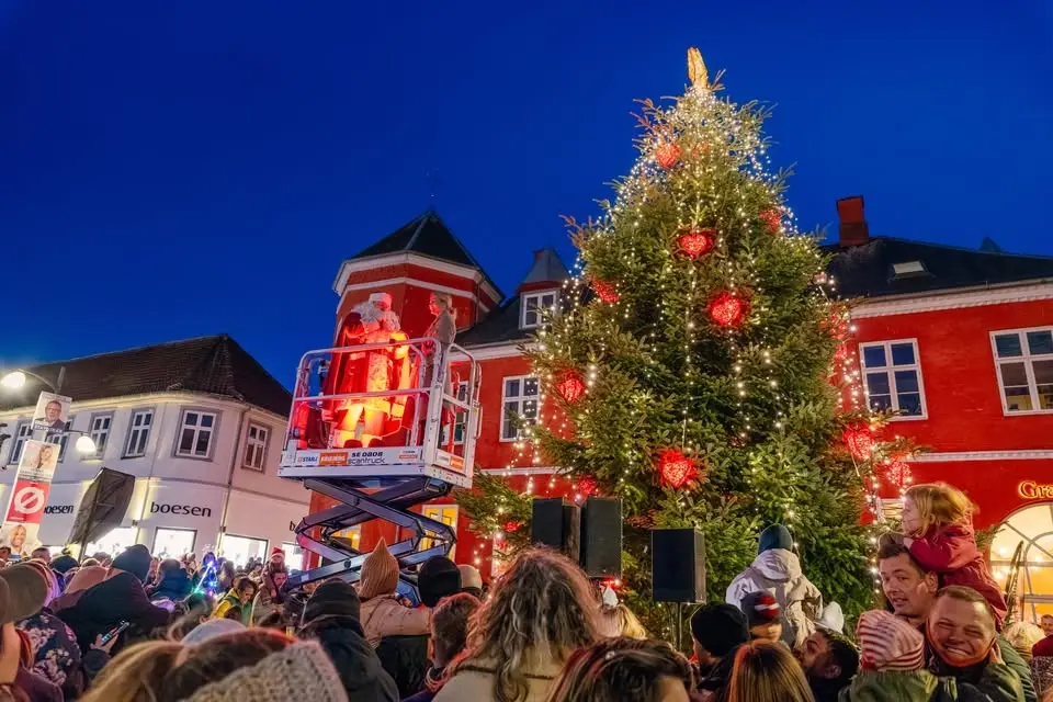🎄 Juletræstænding i Holbæk 🎅 