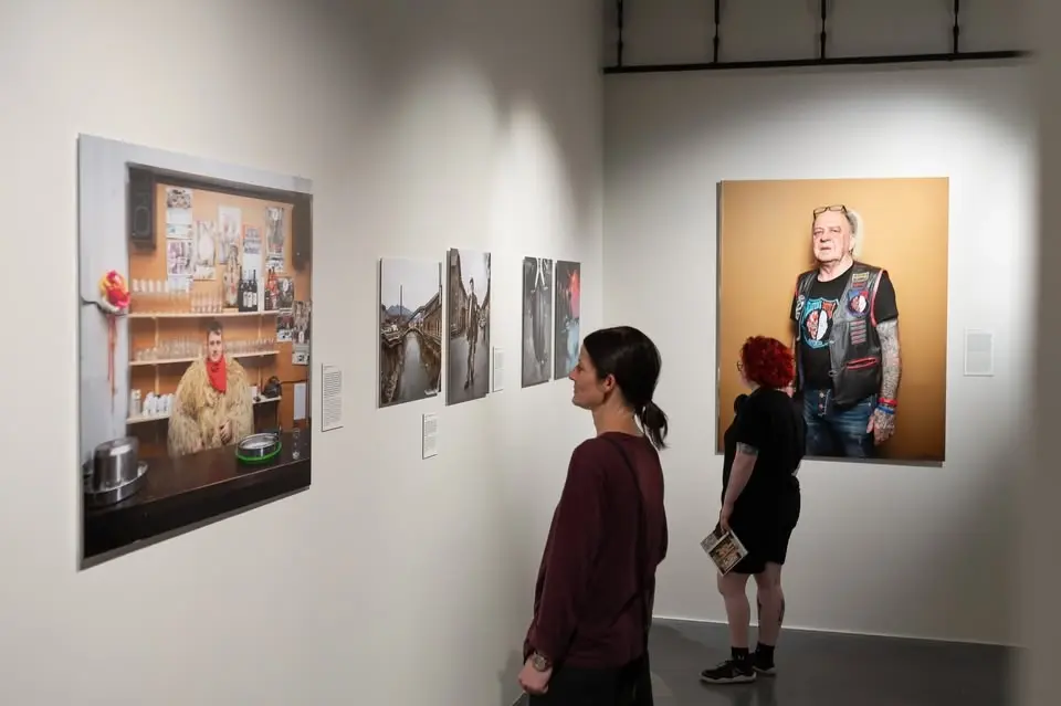 Guided tour of Rob Hornstra’s portraits of Ordinary People
