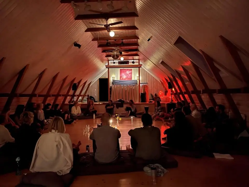 Tornsession - Meditation, vibration och konversation