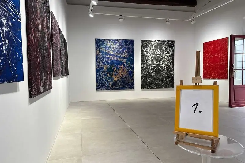 Rok s galerií Ethera