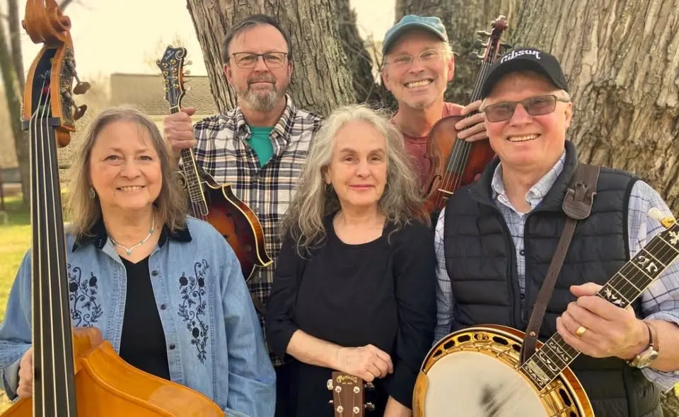 Ma Crow & Co at Paddlefest, 