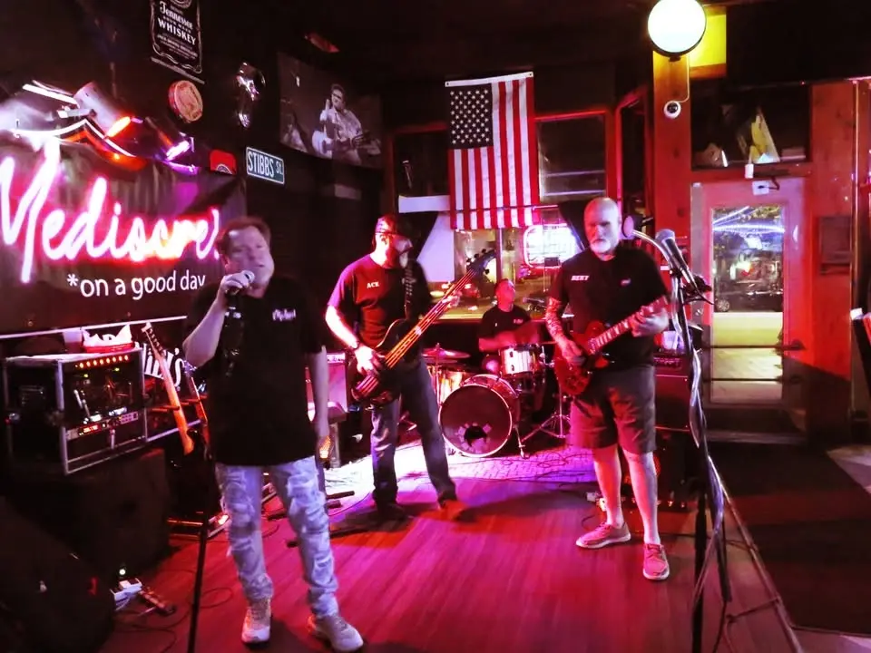 Mediocre on a Good Day rocks Smedley's!