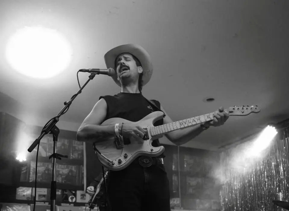 Dylan Earl | Debaser Nova
