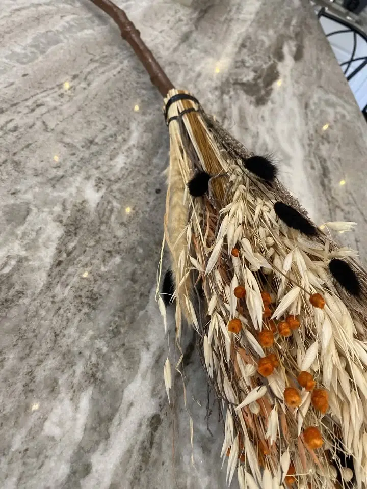 Peggy’s Witches Broom Making Class 8/12🧹