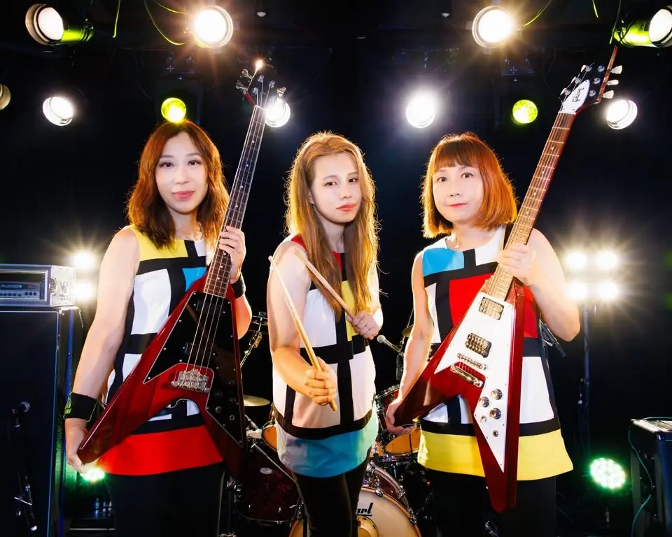 Shonen Knife at HI-FI