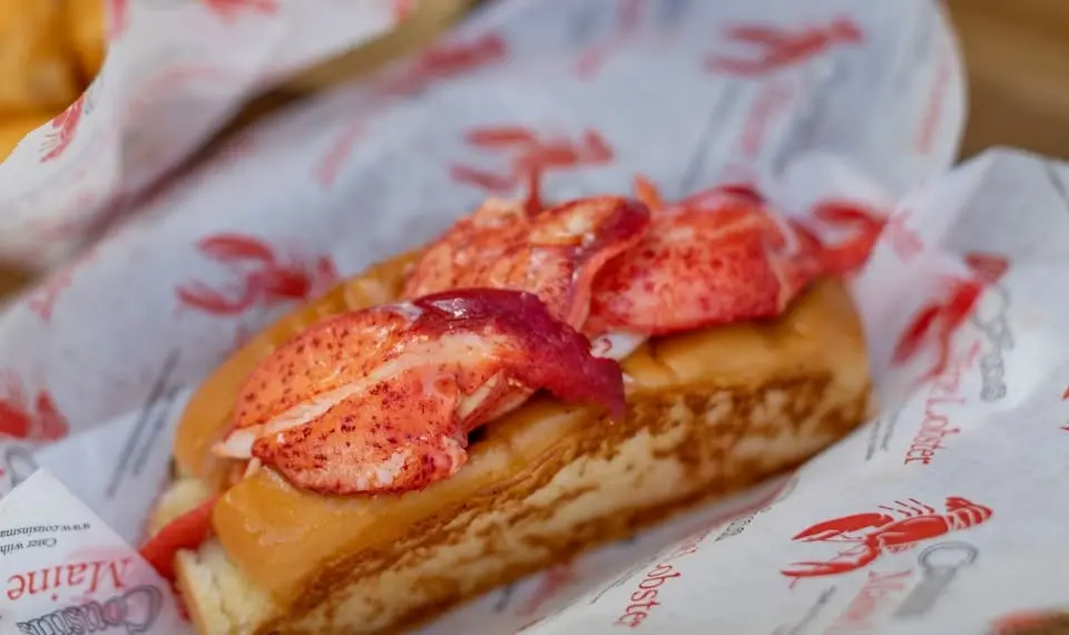 Cousins Maine Lobster:   Ace Hardware- Affton, MO🦞🔥😍