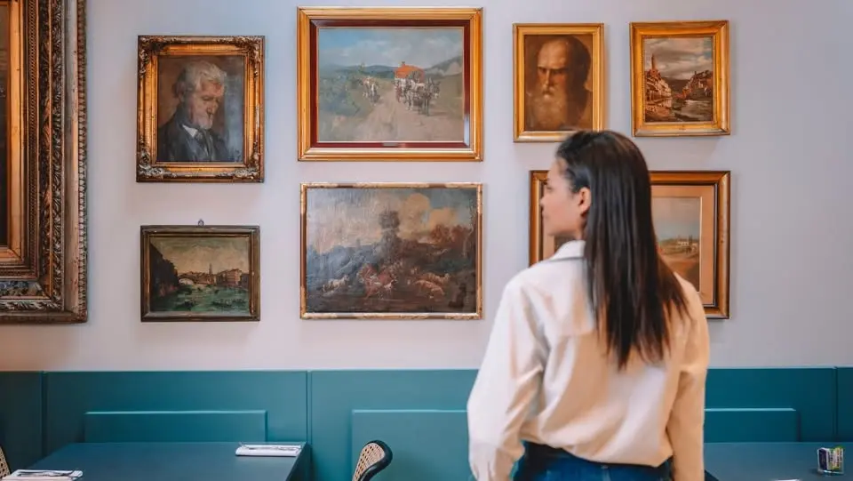 We stand for LOVERS OF ART