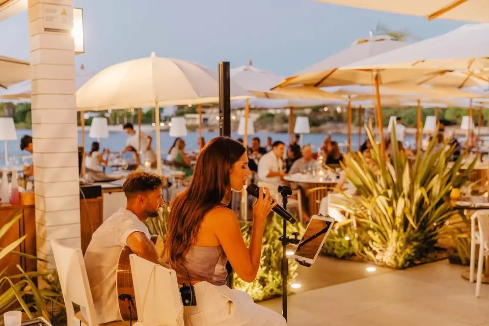 Live Music at Casa do Lago