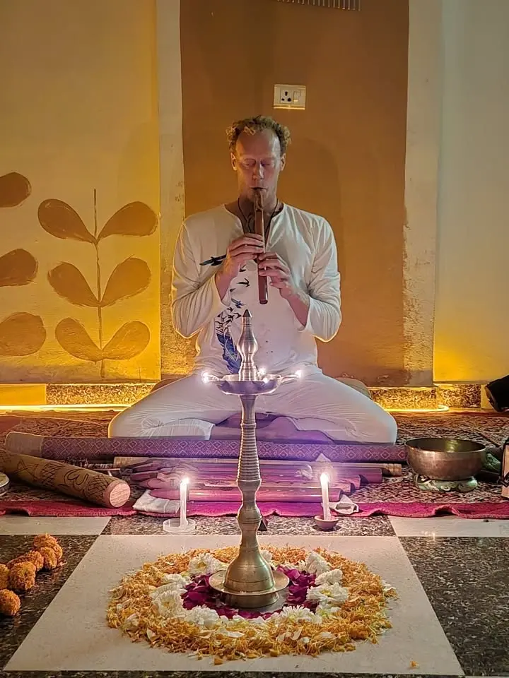 Embracing sounds - Soundhealing in Hagaparken