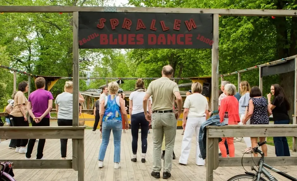 Blues dance at Sprallen