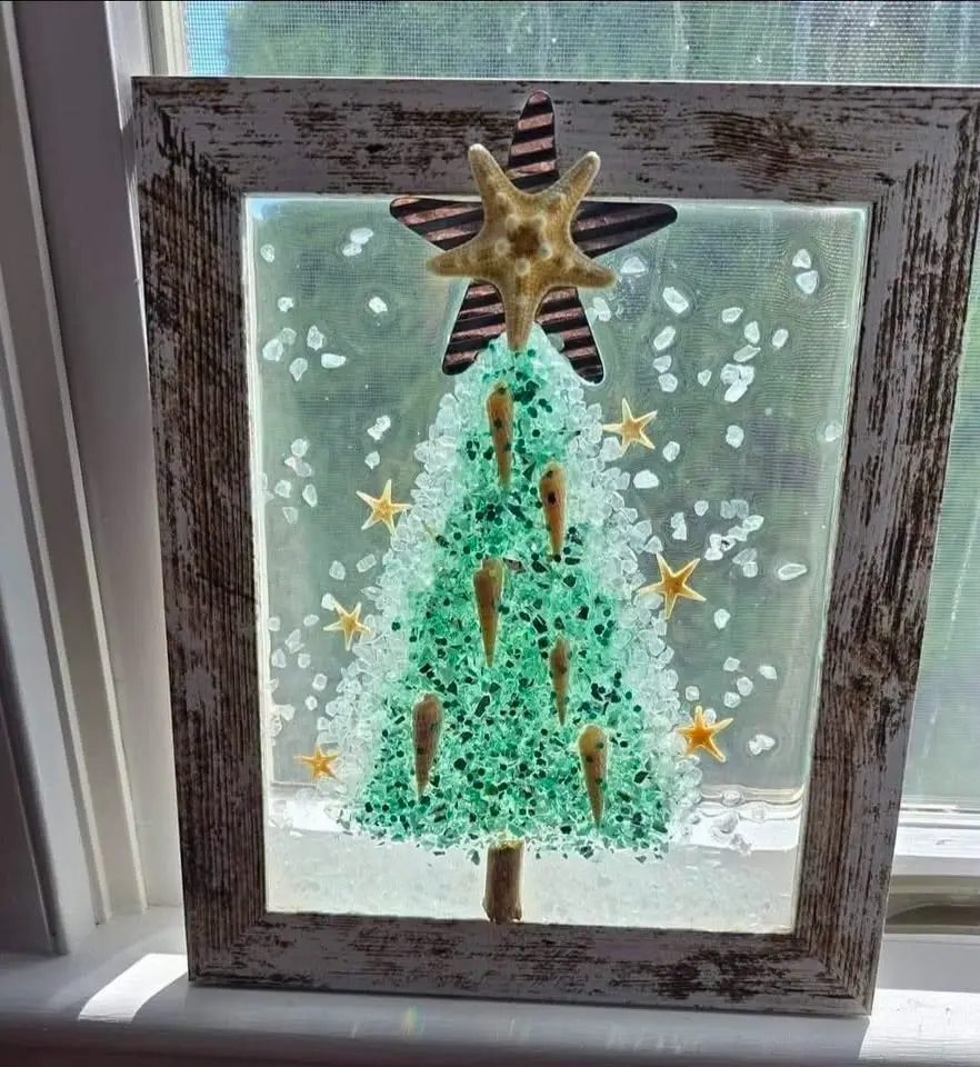 Christmas in July! Christmas tree or a seascape resin class