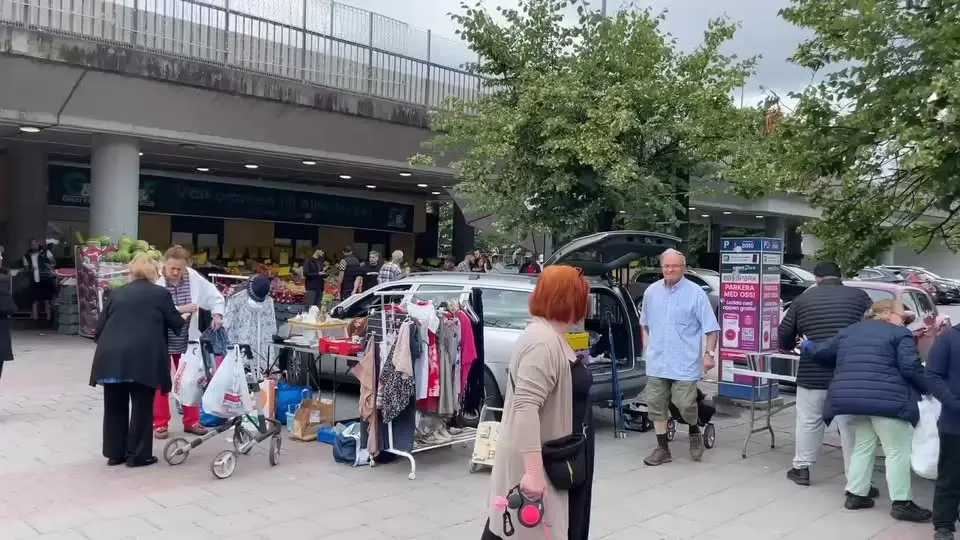 Loppis i Alby centrum (Botkyrka)