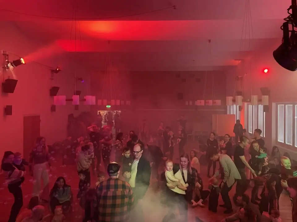 Säsongsavslutning: Babyrave