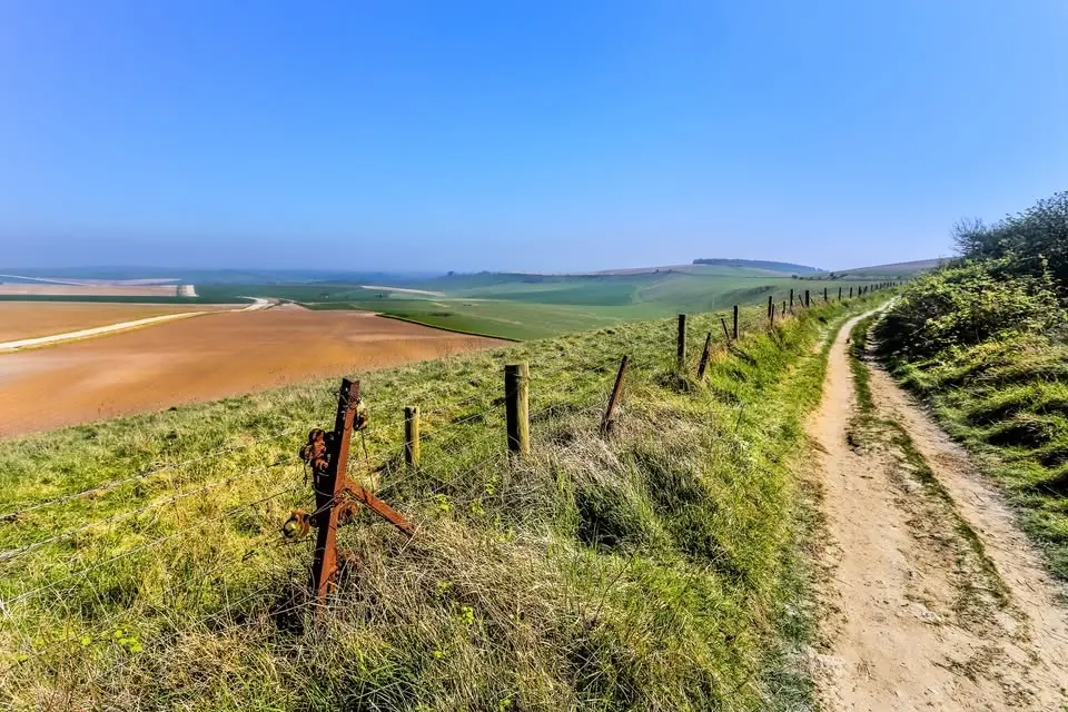 HIKE 26km to the Sea - Lancing College, the Monarch Way & the South Downs