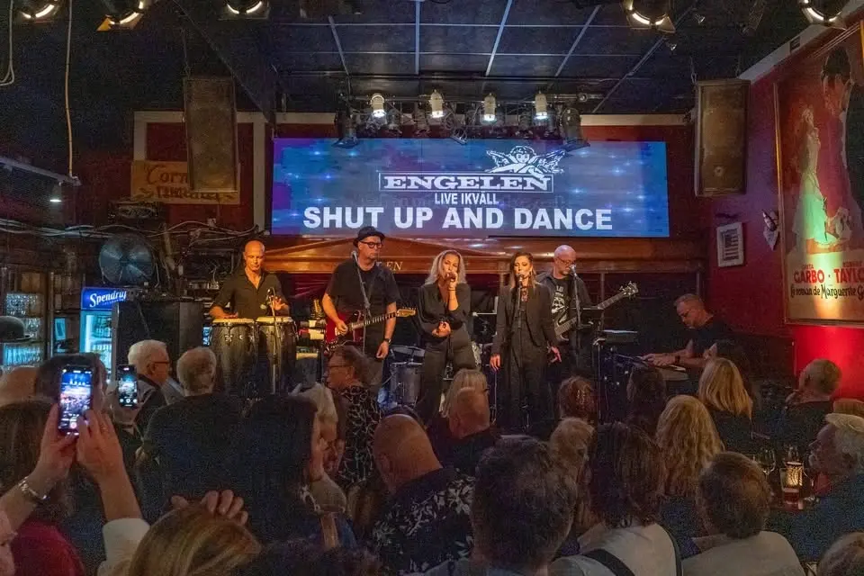 Shut up and dance live på Engelen
