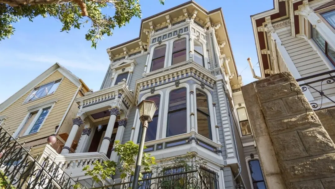 **Best Food in the Mission, But Before Lunch,Hike/Tour Dolores Park Area