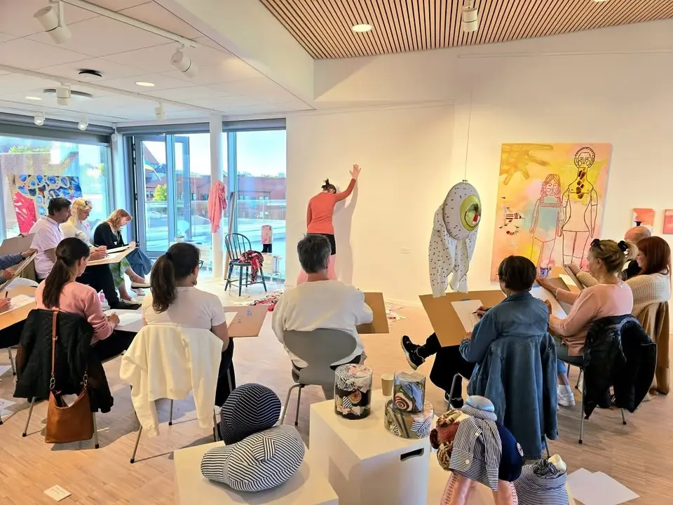 Kreativ workshop - Klädkroki med Carolin Mueller