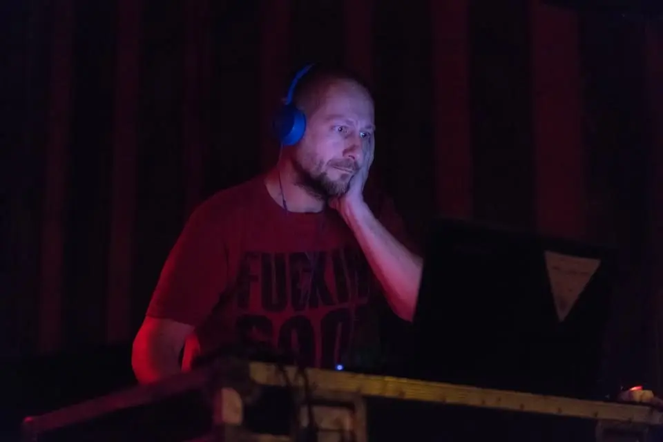 DJ DRY | Kohvik Tops