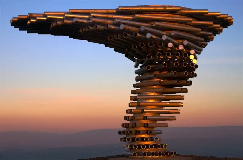Chasing Sunsets: Singing Ringing Tree