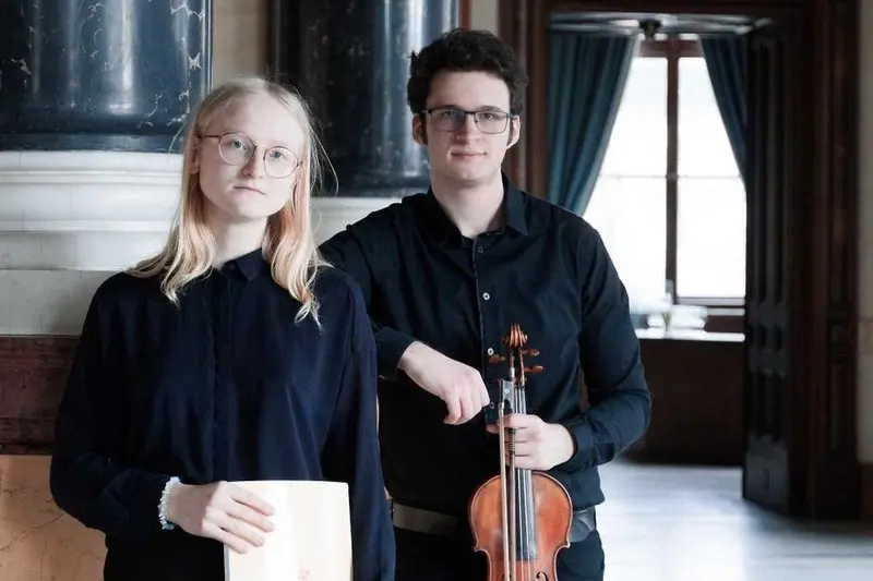 Kristian Mráček (housle) + Veronika Jaklová (klavír)