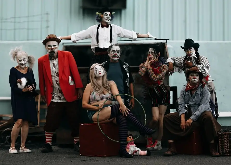 Clown Bar